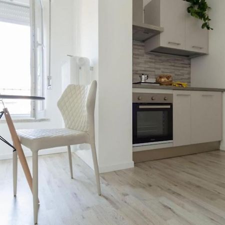 One Flat/Studio,Busto ArsizioCenter,With Terrace Εξωτερικό φωτογραφία